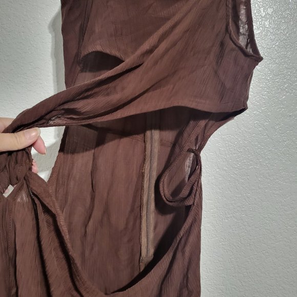 PrettyLittleThing Textured High Neck Cut Out Twist Midaxi Brown Midi Dress 10 - Picture 10 of 13